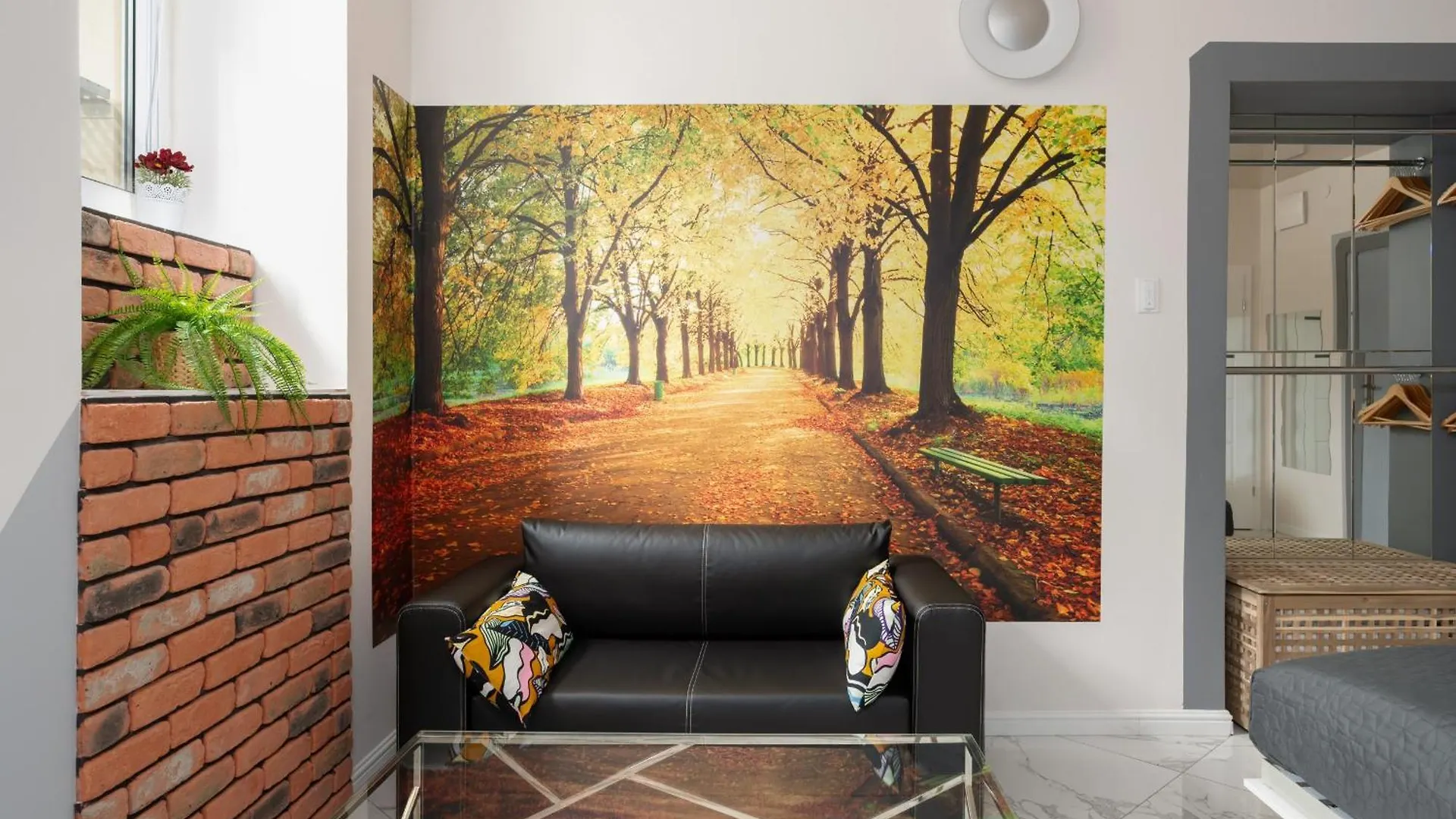 Underground Level Studio Close To The Market Square In Poznan By Noclegi Renters Apartment